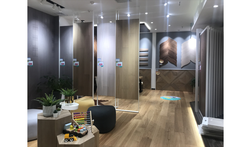 180㎡門(mén)店實(shí)景展示1
